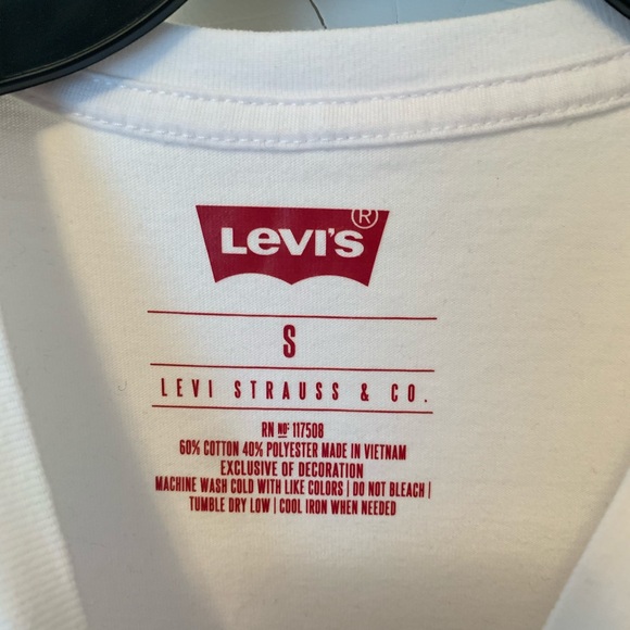 Levi’s T shirt - Picture 4 of 5